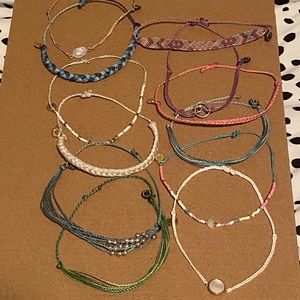 Set Of 4 Random Pura Vida Bracelets